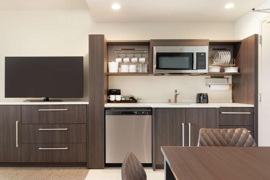 Home2 Suites By Hilton Woodland Hills Los Angeles Extérieur photo
