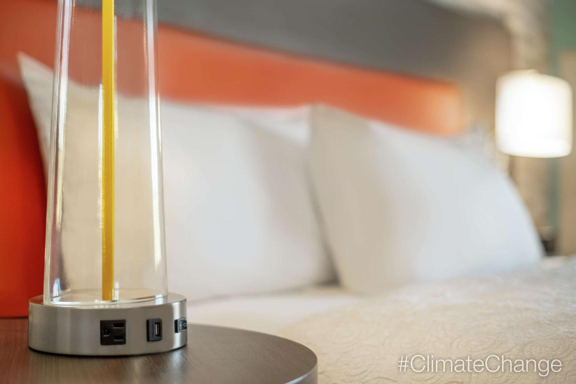Home2 Suites By Hilton Woodland Hills Los Angeles Extérieur photo