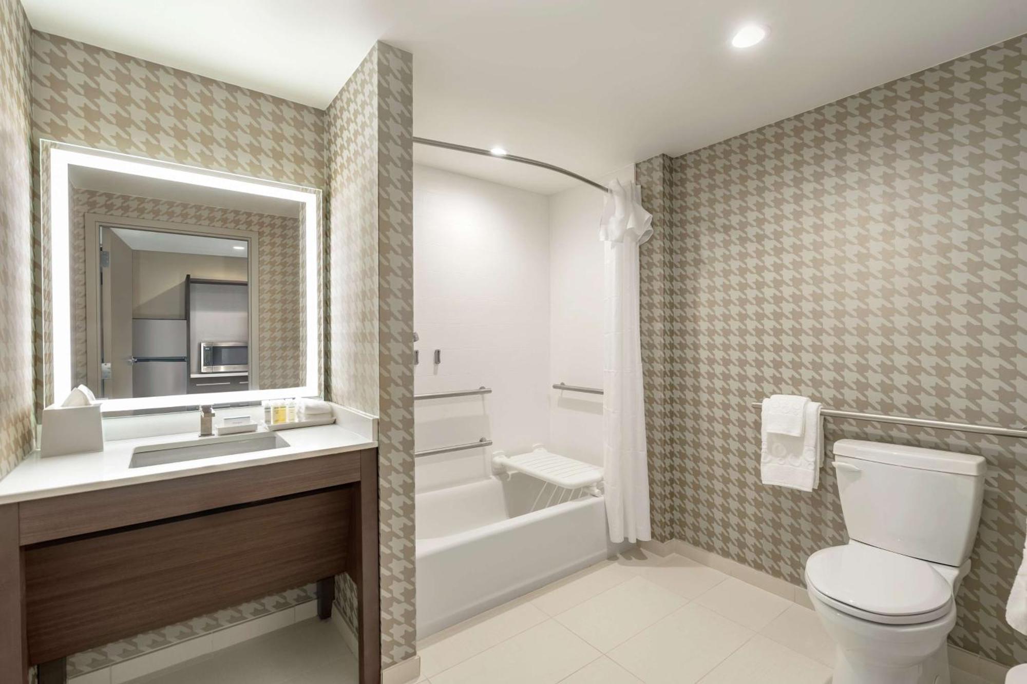 Home2 Suites By Hilton Woodland Hills Los Angeles Extérieur photo
