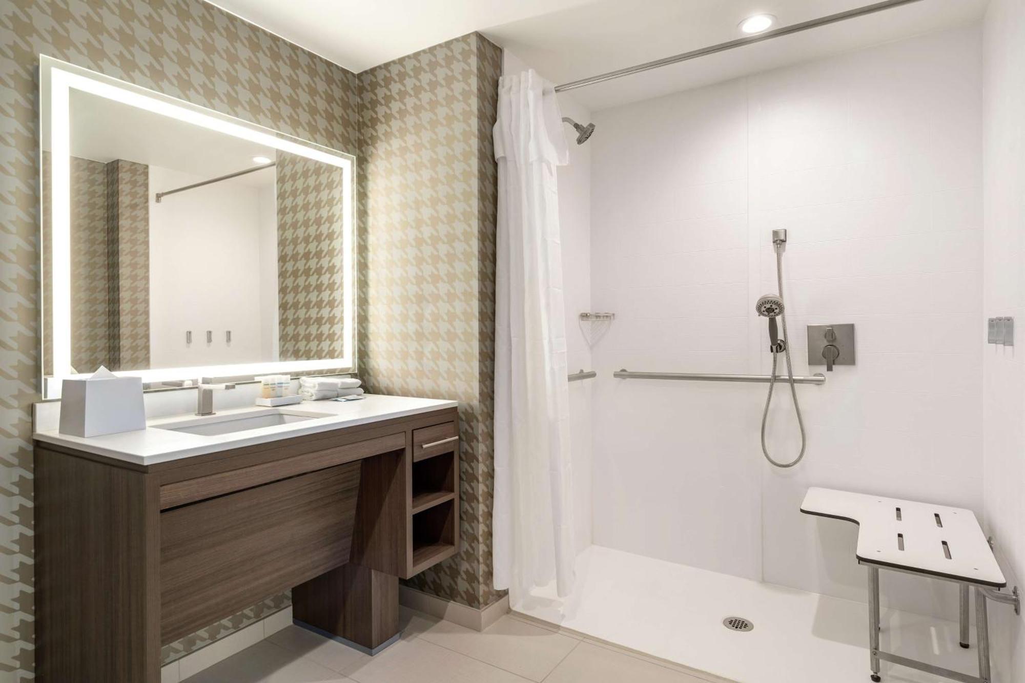 Home2 Suites By Hilton Woodland Hills Los Angeles Extérieur photo