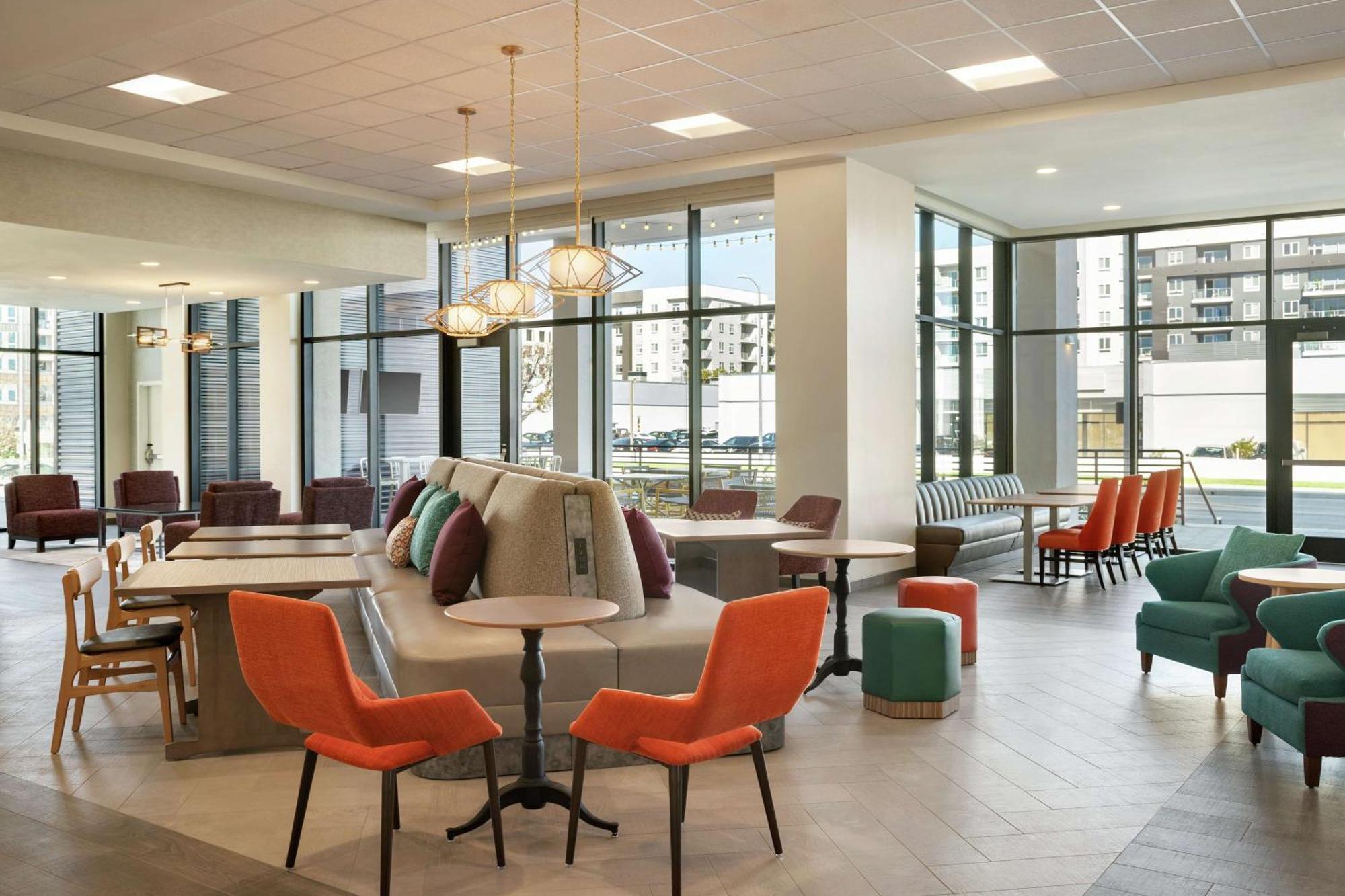Home2 Suites By Hilton Woodland Hills Los Angeles Extérieur photo