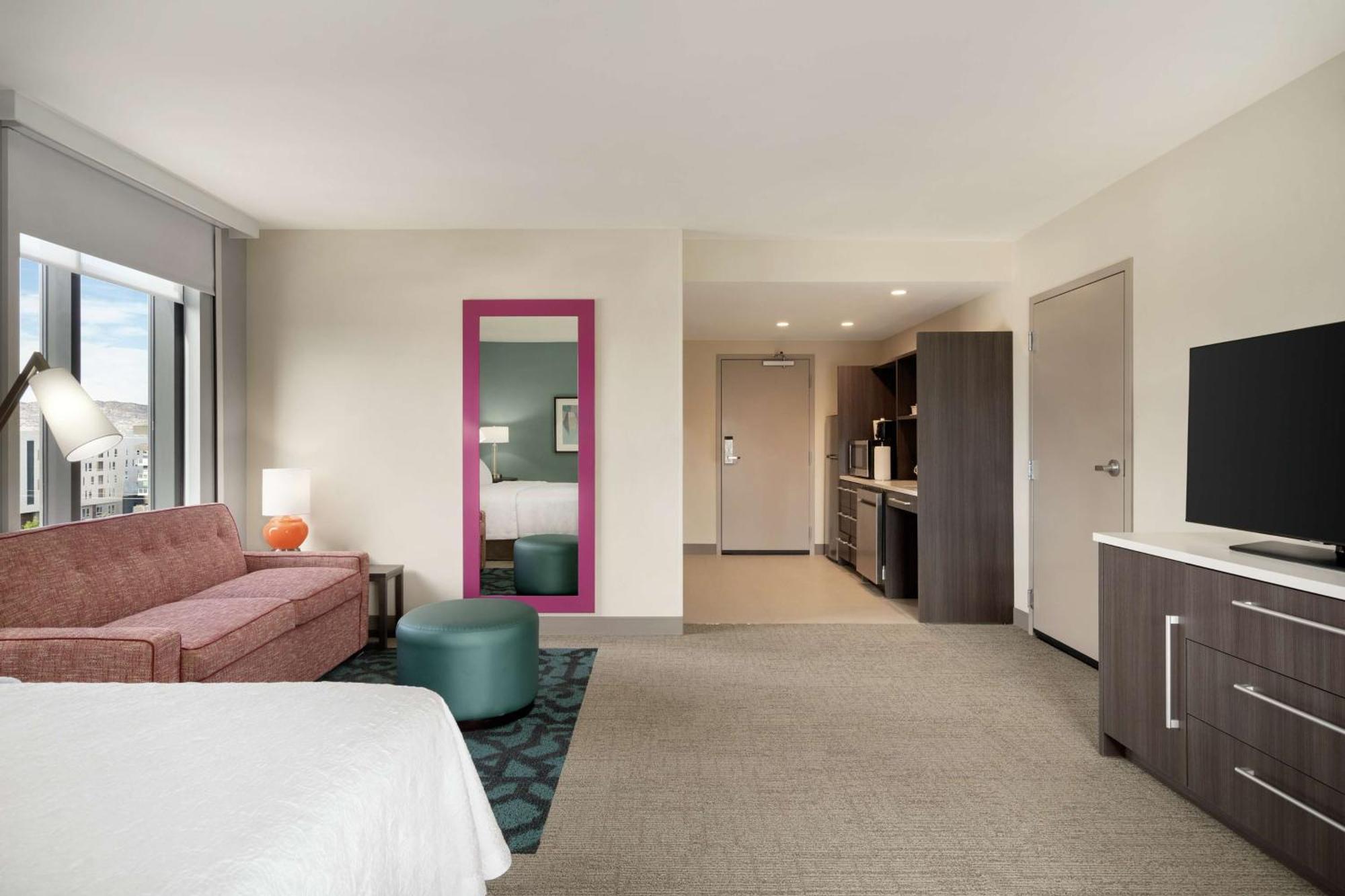 Home2 Suites By Hilton Woodland Hills Los Angeles Extérieur photo